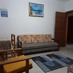 Ubatuba - Edificio Erica Apto 33 - 850 Metros Da Praia Grande